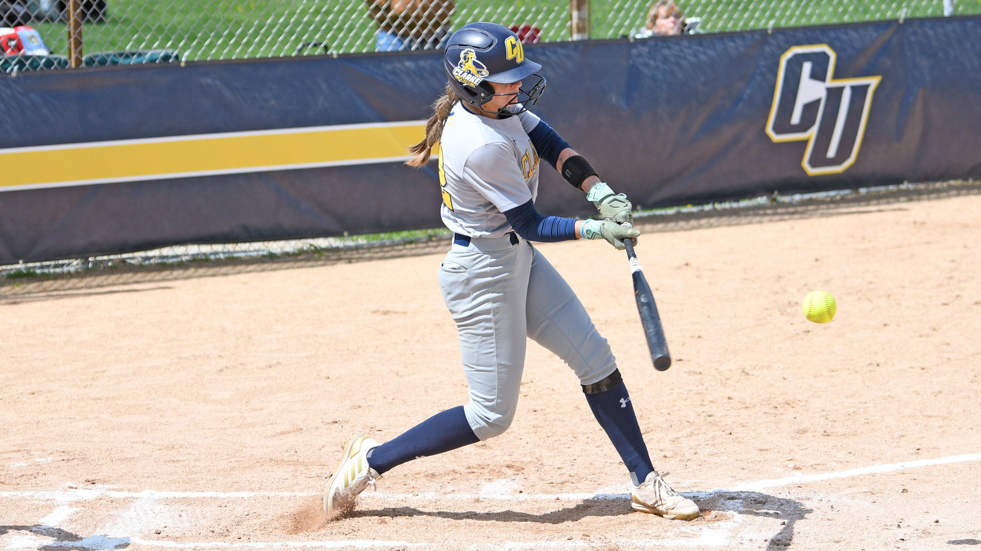Pride fall short in both ends of finale doubleheader at Grand View
